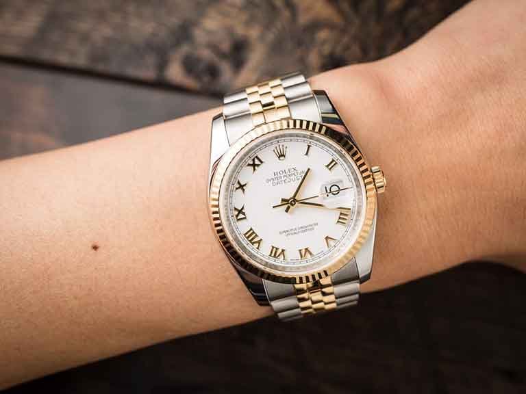 Why People Buy Replica Watches: Understanding the Clone Watch Market