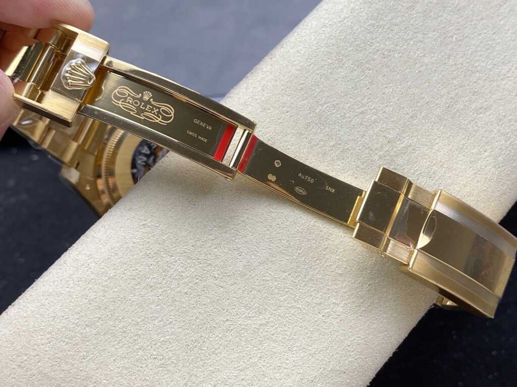 Clean Factory Rolex Daytona 126508 (Shawn Yue Same style) replica watch -Detailed view of the clasp opening mechanism