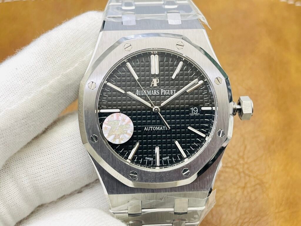 ZF Factory Audemars Piguet Royal Oak 15400 Black Dial Replica Watch -best Super Clone Watches