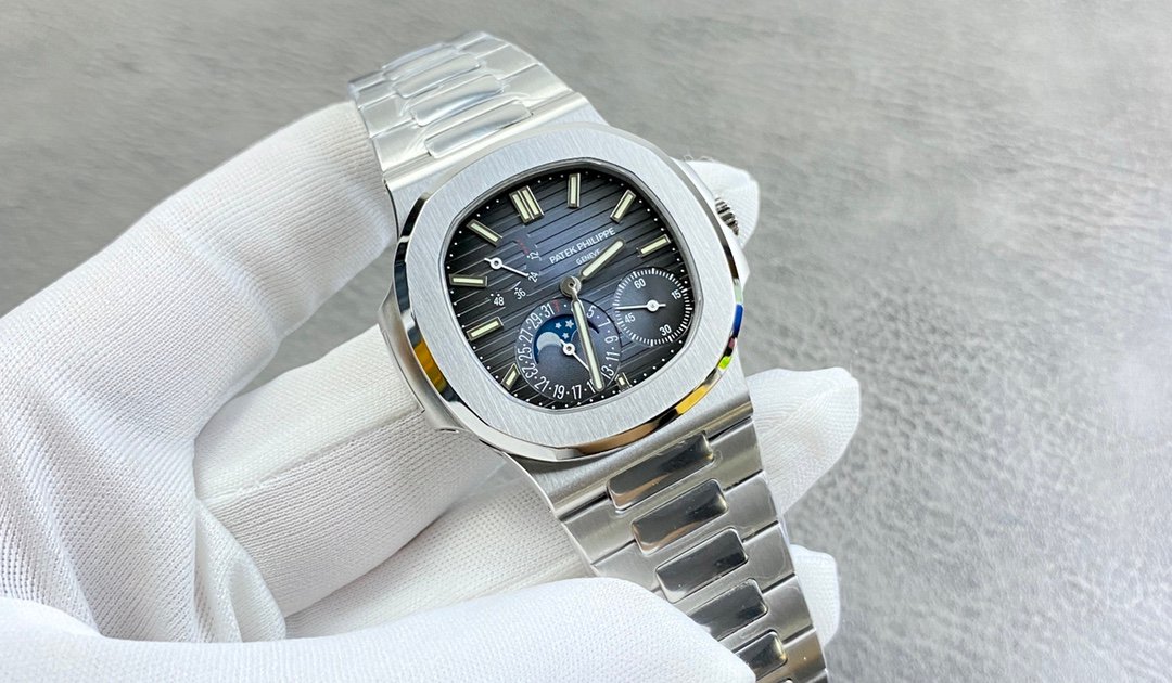 Best Patek Philippe Clone：PPF Factory 5712 V2 Nautilus Replica Watch