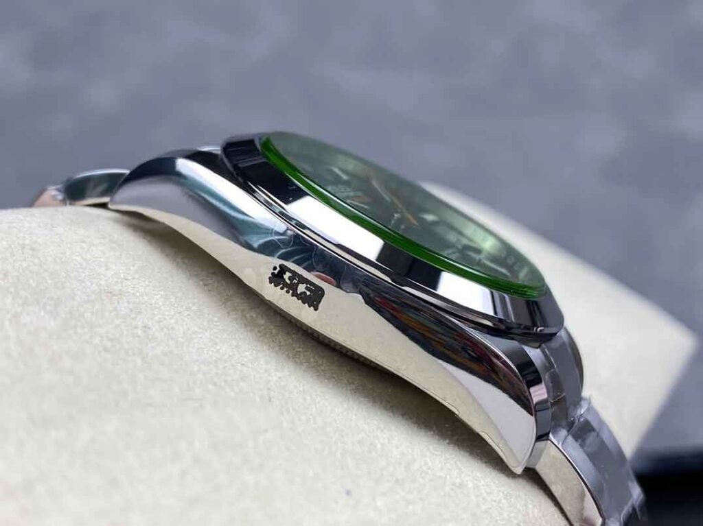 VS factory Rolex Milgauss 116400GV Super Clone Watches Case Side