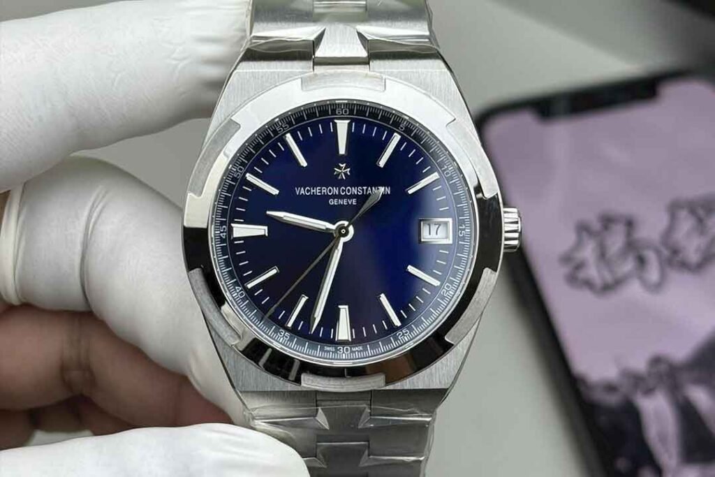 Vacheron Constantin Overseas 4500V/210A-B128B Blue Dial Replica Watch
