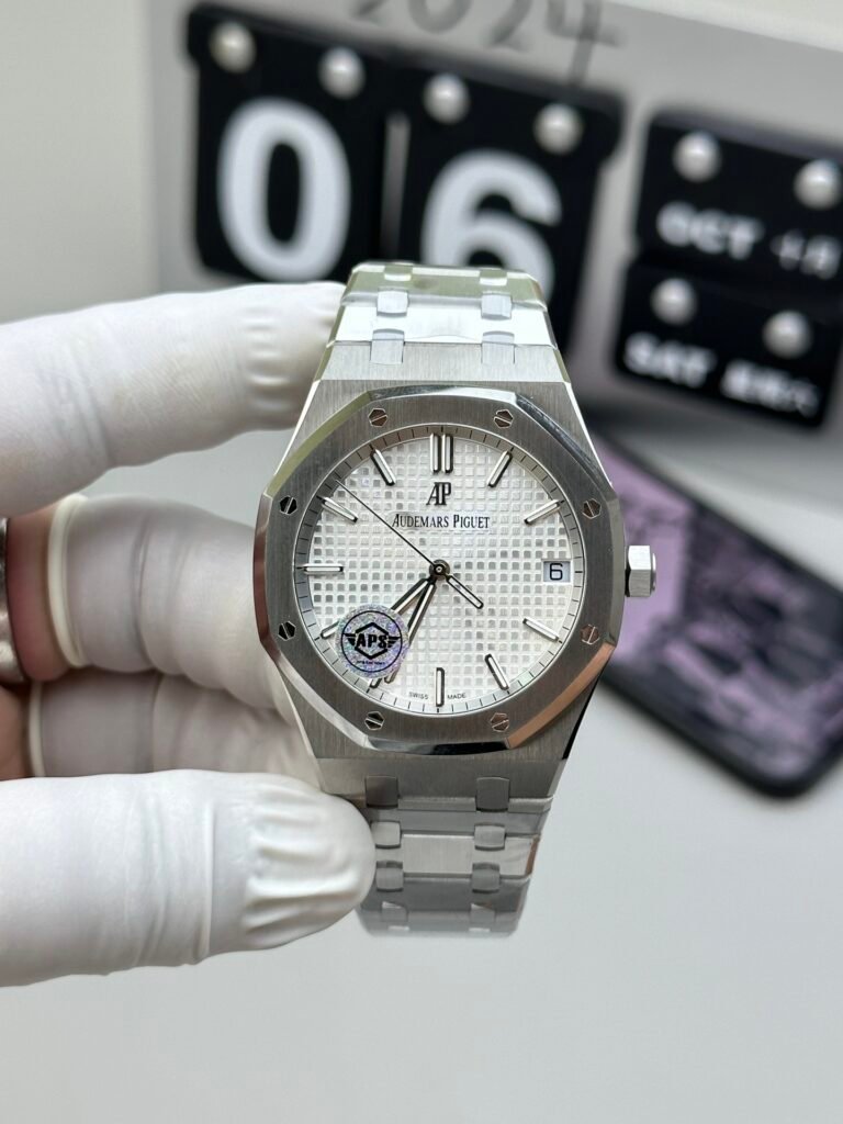 APS Factory Audemars Piguet Royal Oak 15500 White Dial Replica Men Watch